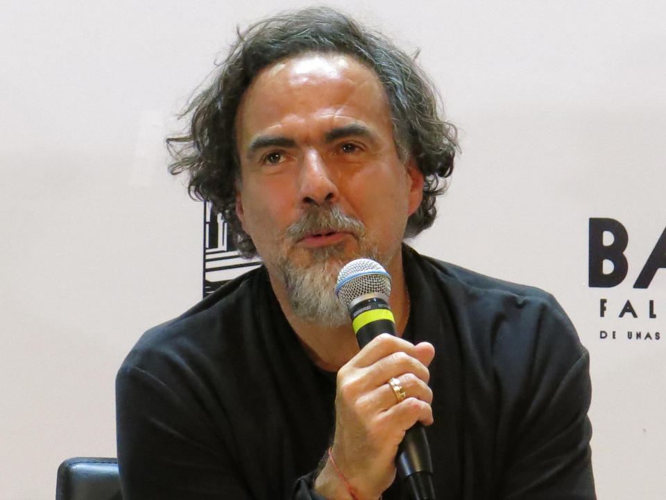 El director mexicano Alejandro G. Iñárritu habla durante una conferencia de prensa para promover la película "Bardo" en el Festival Internacional de Cine de Morelia en Morelia, México, el sábado 22 de octubre de 2022. (Foto AP/ Berenice Bautista)