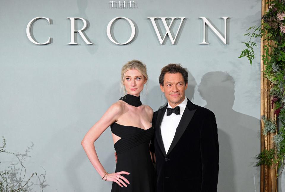 November 8, 2022: Australian actor Elizabeth Debicki and English actor Dominic West pose on the red carpet upon arrival to attend the World Premiere of "The Crown (Season 5)" in London on November 8, 2022.