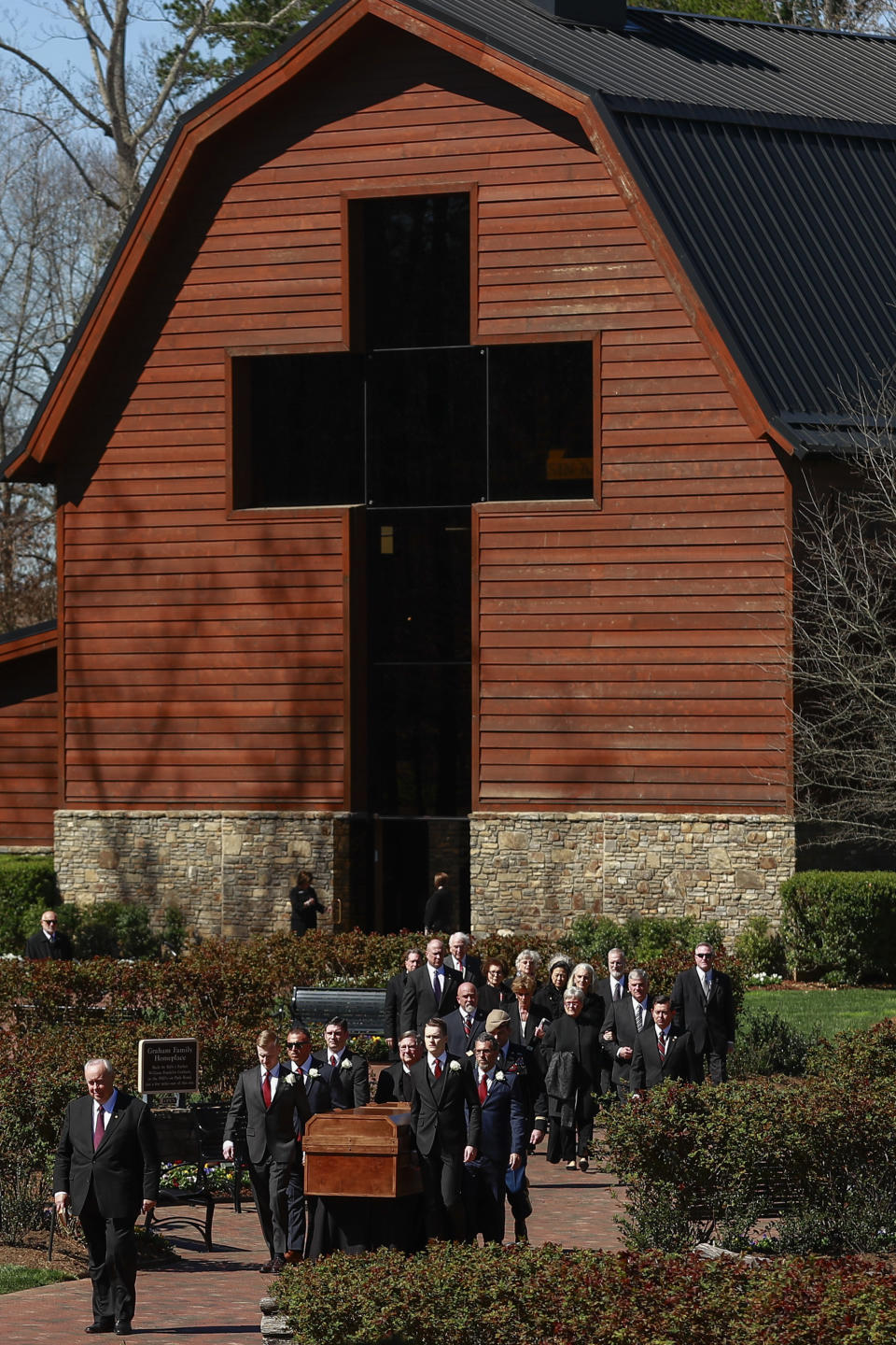 <p>The casket is carried during the funeral service for U.S. evangelist Billy Graham at the Billy Graham Library in Charlotte, N.C., March 2, 2018. (Photo: Chris Keane/Reuters) </p>