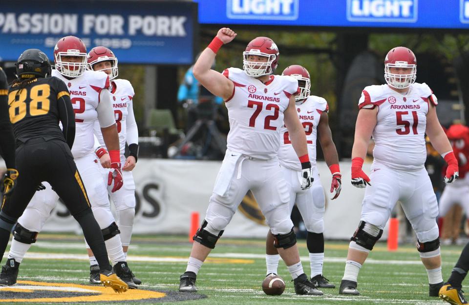 Nov 25, 2016; Columbia, MO, USA; Arkansas Razorbacks offensive lineman Frank Ragnow (72) signals at the line of scrimmage to the rest of the offensive line during the first half agains the <a class="link " href="https://sports.yahoo.com/ncaaw/teams/missouri/" data-i13n="sec:content-canvas;subsec:anchor_text;elm:context_link" data-ylk="slk:Missouri Tigers;sec:content-canvas;subsec:anchor_text;elm:context_link;itc:0">Missouri Tigers</a> at Faurot Field. Missouri won 28-24. Mandatory Credit: Denny Medley-USA TODAY Sports
