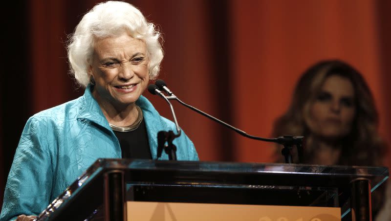 Retired Supreme Court Justice Sandra Day O’Connor accepts the Minerva Award during the Women’s Conference on Oct. 26, 2010, in Long Beach, Calif.