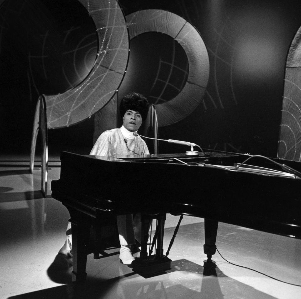 Little Richard performs on "This Is Tom Jones" TV show around 1970 in Los Angeles. (Photo: Donaldson Collection via Getty Images)