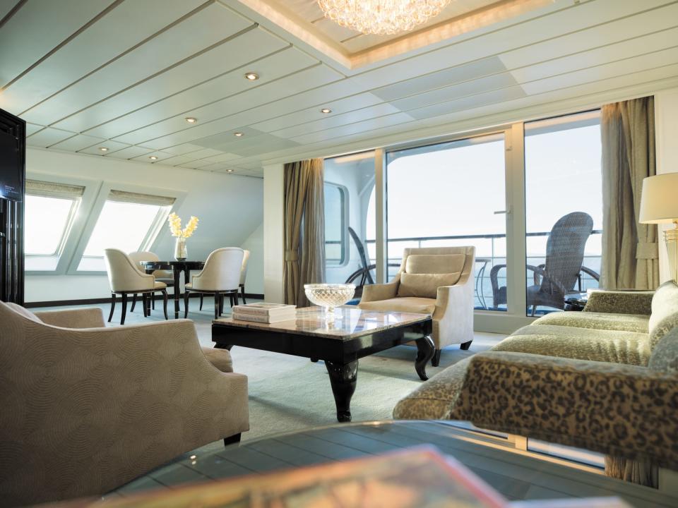 A suite on the Seven Seas Mariner.