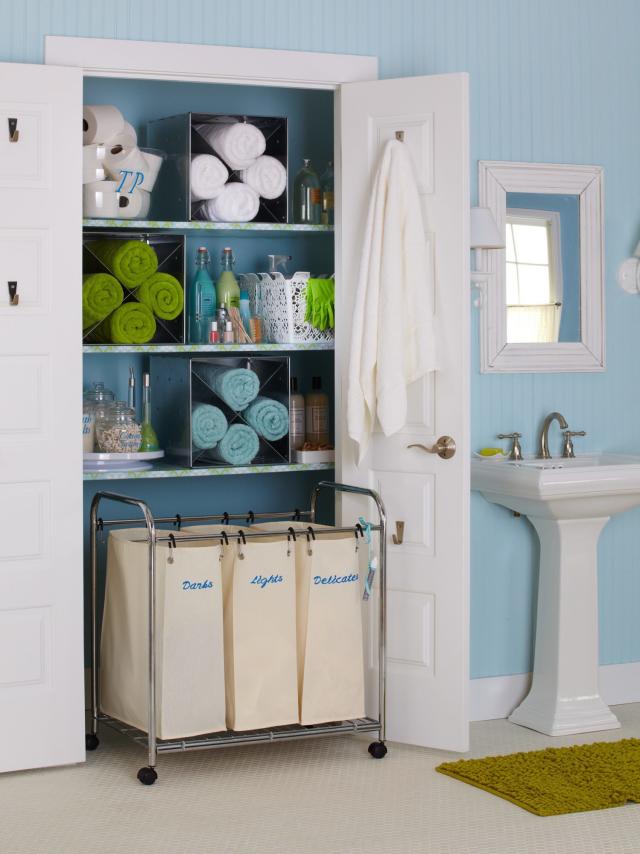 28 Bathroom Towel Storage Ideas That Are Pretty and Practical