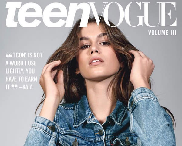 <p>Kaia Gerber a posé plusieurs fois pour <em>Teen Vogue</em>. Dans sa dernière interview pour le magazine, elle a déclaré : <em>« Pour devenir une icône, il faut le mériter. ». </em><strong>A la maison, elle en a un bon exemple.<br>Crédit photo : Instagram Kaia Gerber </strong></p>