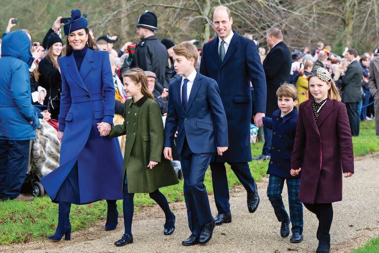 La princesa y príncipe de Gales junto a sus hijos. 