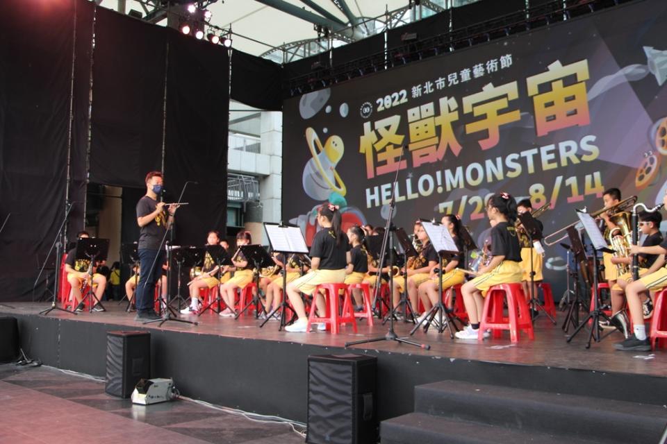 《圖說》文聖國小管樂團於新北管樂秀演出。〈教育局提供〉