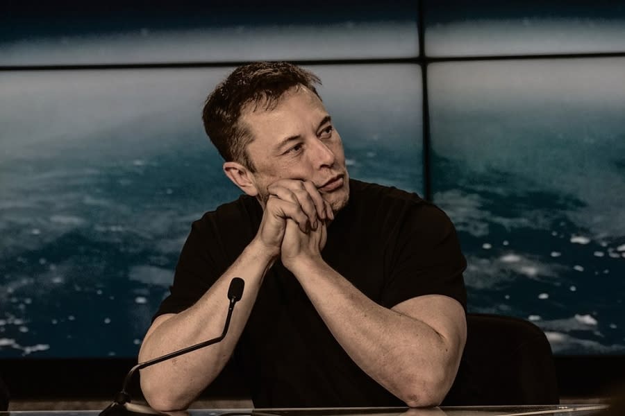 1024px-Elon_Musk_at_a_Press_Conference.jpg 圖/Wikimedia／Daniel Oberhaus