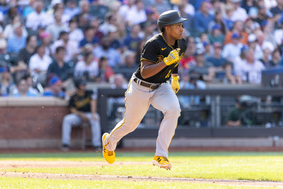 Pittsburgh Pirates' Ke'Bryan Hayes runs to first base after grounding into a force out during the sixth inning of a baseball game against the New York Mets, Sunday, Sept. 18, 2022, in New York. (AP Photo/Julia Nikhinson)