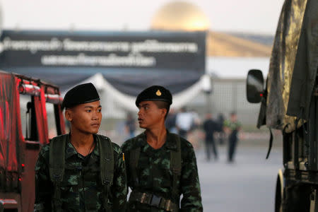 Thai army personnel stand outside Dhammakaya temple in Pathum Thani province, north of Thailand February 16, 2017. REUTERS/Jorge Silva