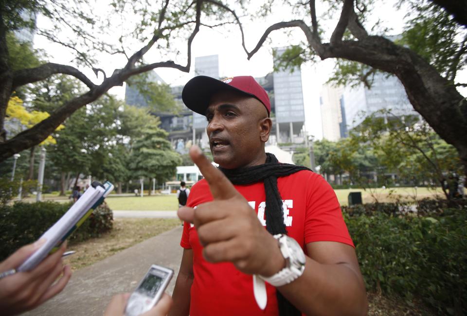 M Ravi speaking to reporters at the Speakers’ Corner in Singapore in 2015. (Photo: Reuters)