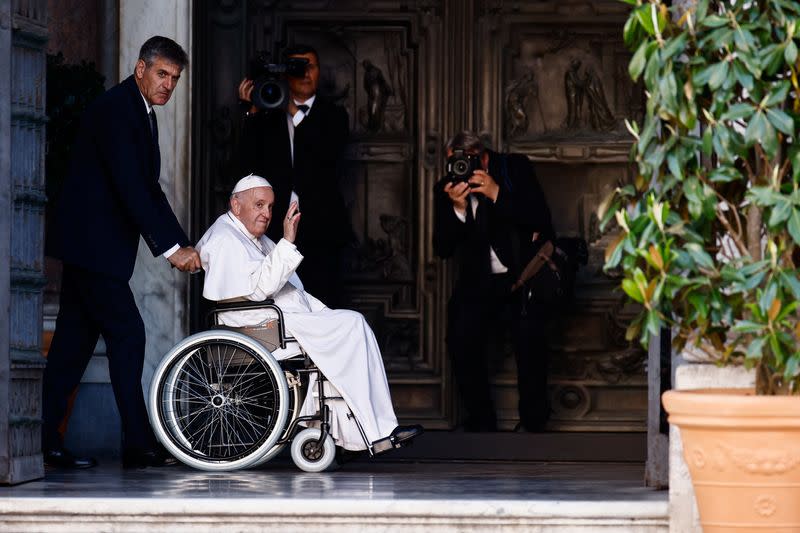 Pope Francis leads prayer for peace in Rome