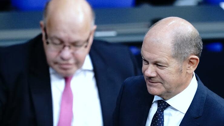 Zunehmend auf Distanz: Wirtschaftsminister Peter Altmaier (l.) und Finanzminister Olaf Scholz. Foto: dpa