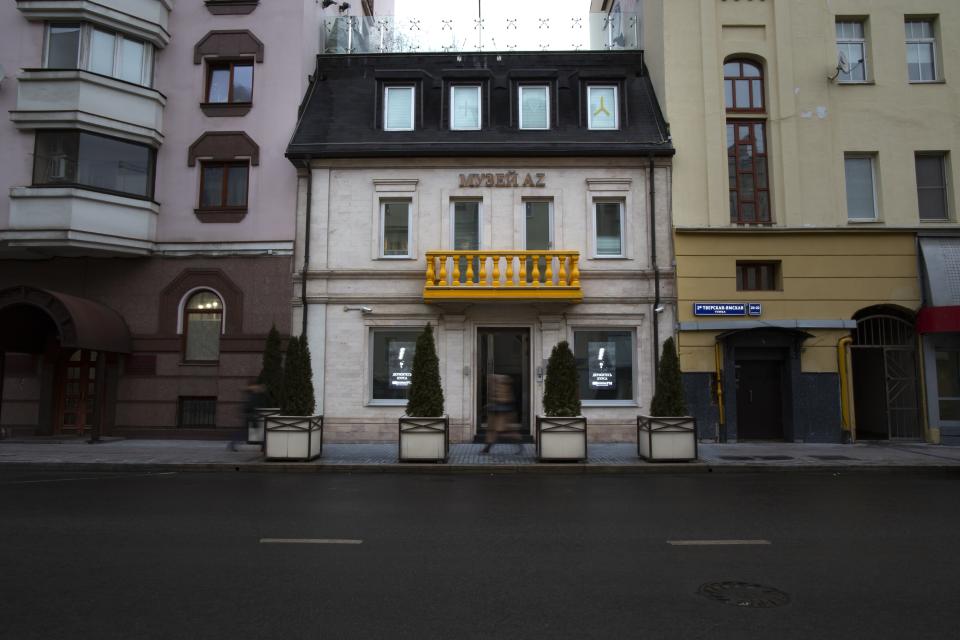 In this photo taken on Tuesday, March 19, 2019, a view of the building of the AZ Museum in Moscow, Russia. A small space tucked between grand apartment blocks in central Moscow, AZ Museum is packed for openings. Older visitors remember the unofficial artists as heroes of their own Soviet youth. (AP Photo/Alexander Zemlianichenko)