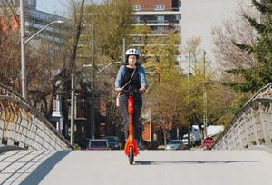 Ottawa e-scooter rider