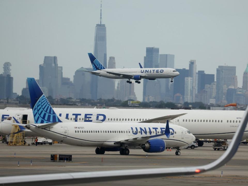 united airlines newark new jersey