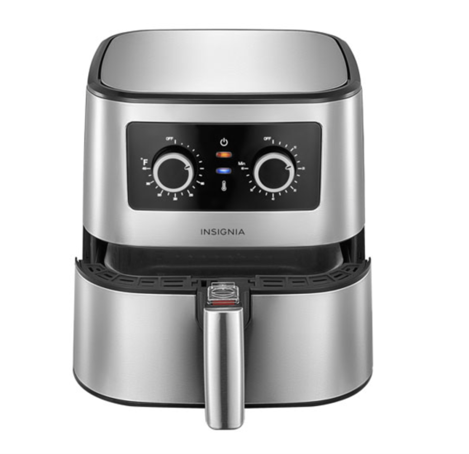 Insignia Air Fryer (Photo via Best Buy Canada)