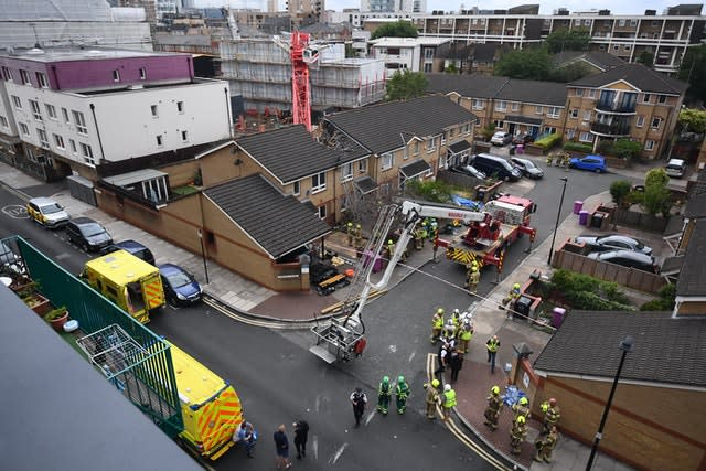 Crane collapse in Bow