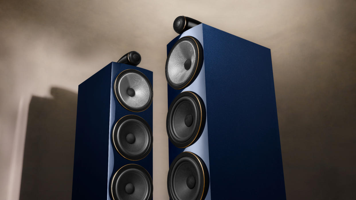  Bowers & Wilkins 702 S3 Signature floorstanders in Midnight Blue. 