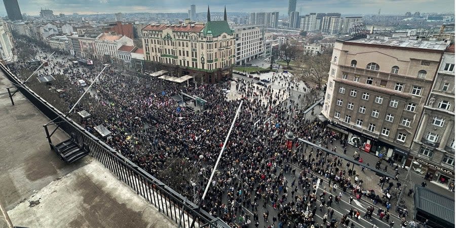 March of protesters in Belgrade, December 30, 2023