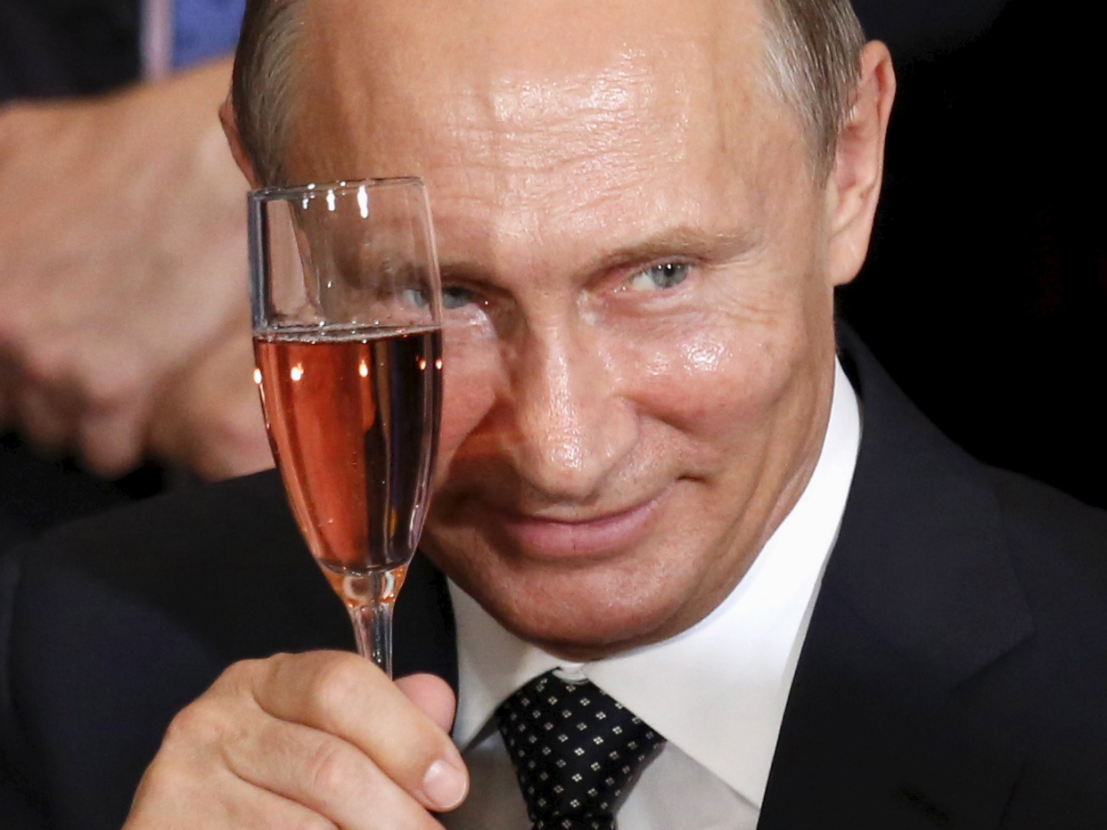 putin cheers