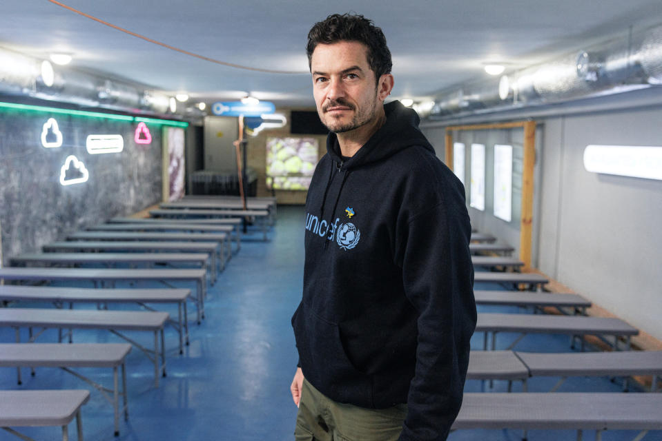 En partenariat avec l’Unicef, Orlando Bloom s’est rendu à Kiev, en Ukraine.