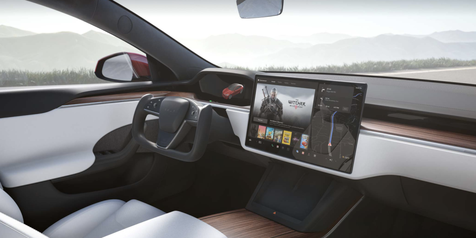 2022 tesla model s interior