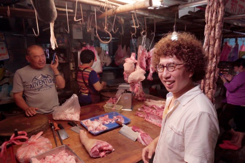 公視創新紀實節目《我又在市場待了一整天》介紹位於台南的新化市場。（公視提供）