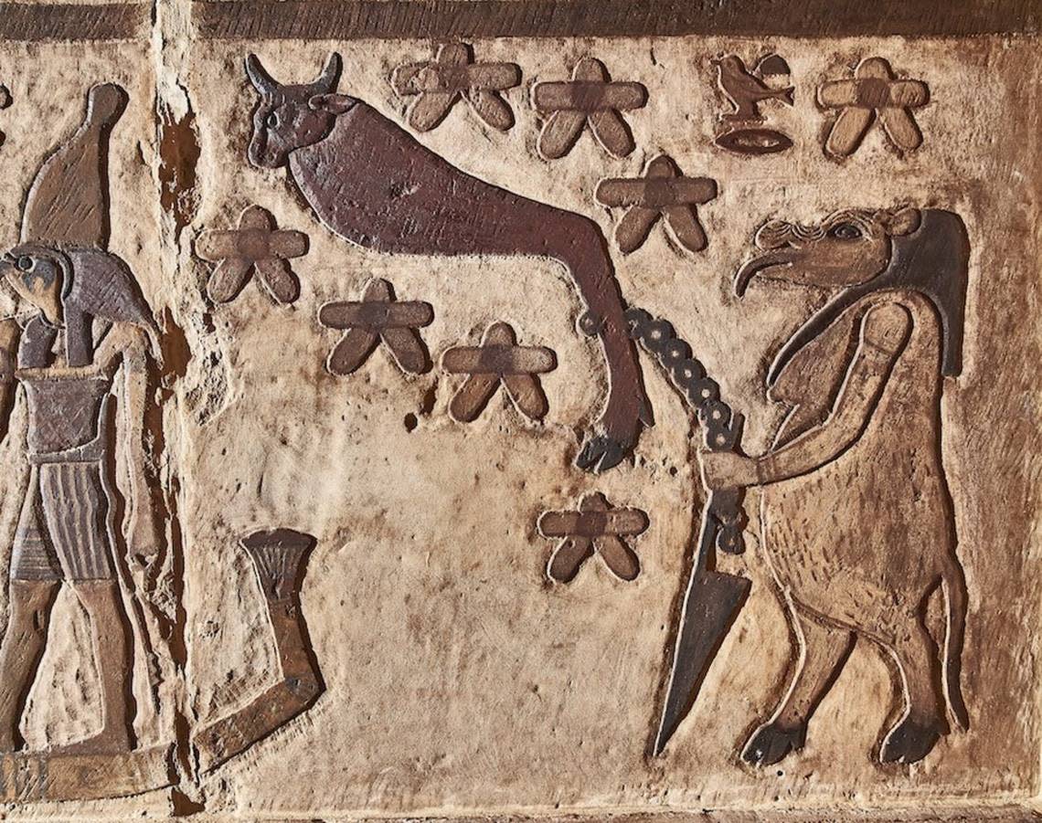 A bull’s leg symbol representing the Big Dipper constellation. Photo from Ahmed Amin via the University of Tübingen