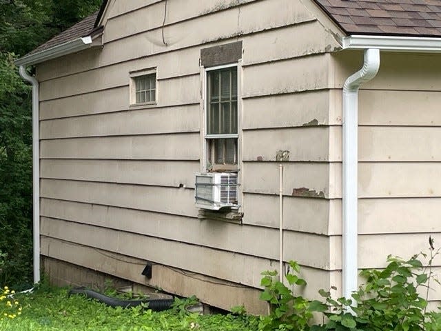 The Ames City Council is on the cusp of enacting it's first property maintenance standards ordinance. This property on 13th Street as of June 28, 2023 might fall under this new ordinance with the chipped exterior paint and dilapidated window structure.