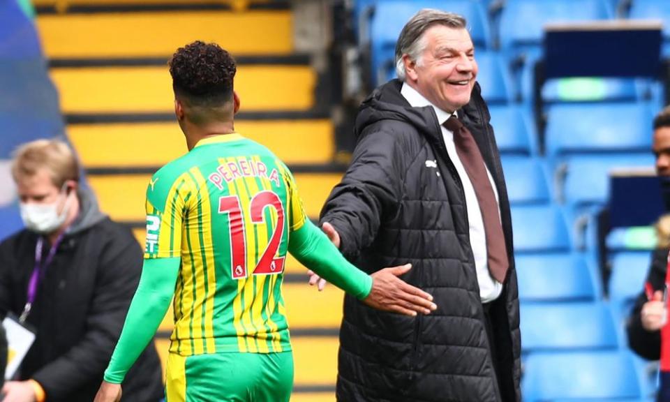 Sam Allardyce offers his hand to Matheus Pereira. Under the former England manager West Brom have picked up 14 points from 12 games: it’s not startling, but it is not bottom-three form.