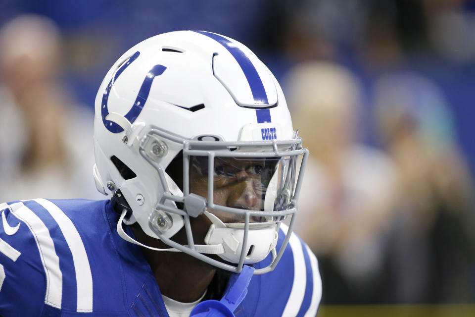 INDIANAPOLIS, INDIANA - SEPTEMBER 29: Marlon Mack #25 of the Indianapolis Colts runs onto the field before the game against the Oakland Raiders at Lucas Oil Stadium on September 29, 2019 in Indianapolis, Indiana. (Photo by Justin Casterline/Getty Images)