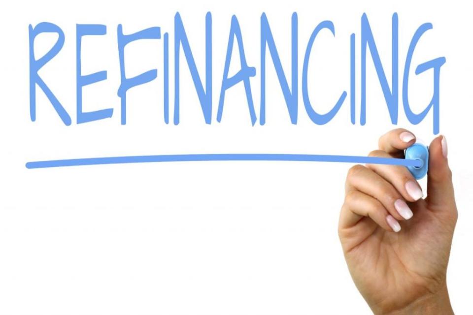 refinancing decisions