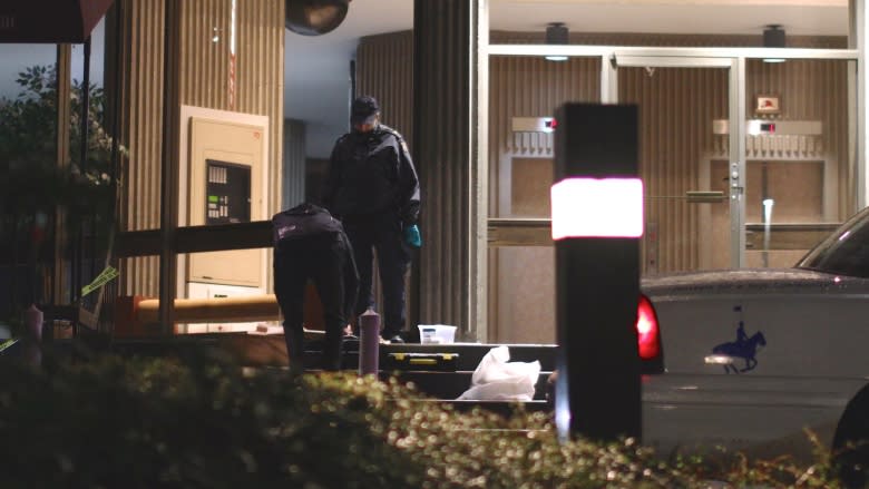 Burnaby police-involved shooting injures 1 man