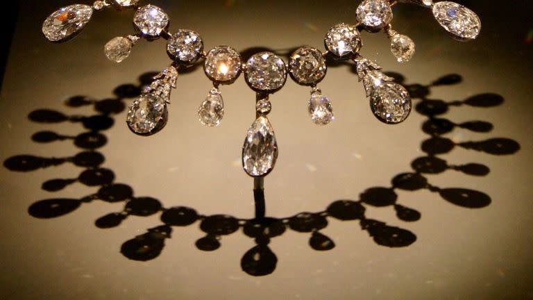 napoleon diamond necklace