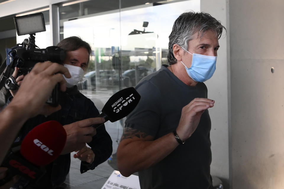 Jorge Messi, father and agent of Lionel Messi arrives at the Barcelona airport on September 02, 2020. - Lionel Messi boycotted Barcelona's first pre-season training session on Monday, as the striker upped the stakes in his battle to leave this summer. (Photo by LLUIS GENE / AFP) (Photo by LLUIS GENE/AFP via Getty Images)