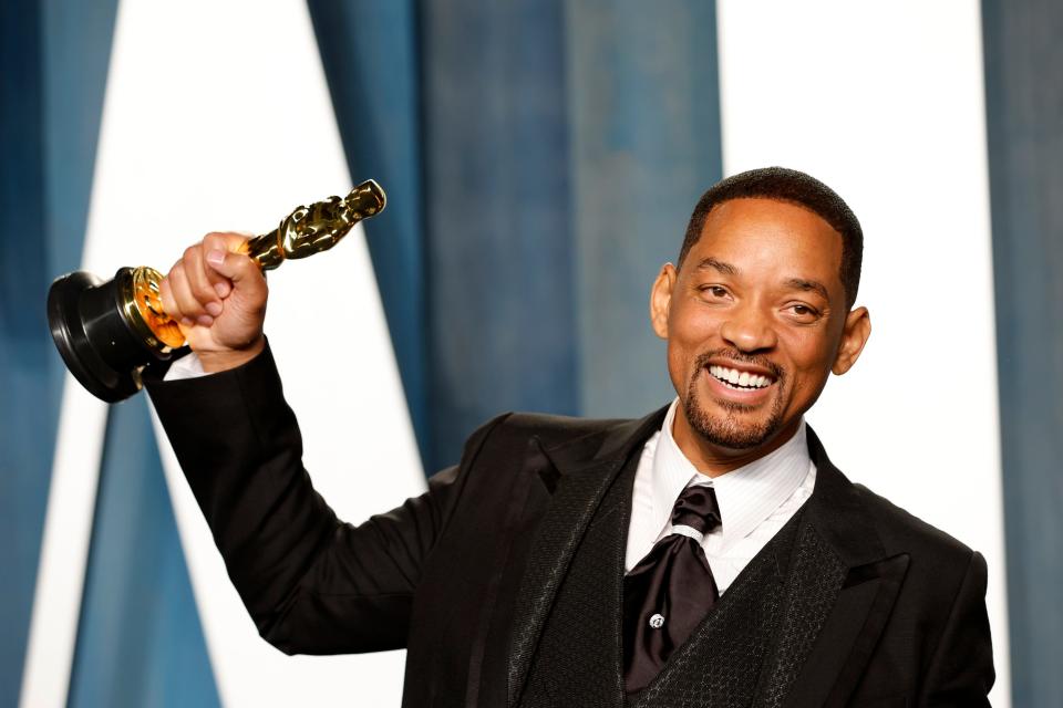 Will Smith attends the 2022 Vanity Fair Oscar Party hosted by Radhika Jones at Wallis Annenberg Center for the Performing Arts on March 27, 2022 in Beverly Hills, California.