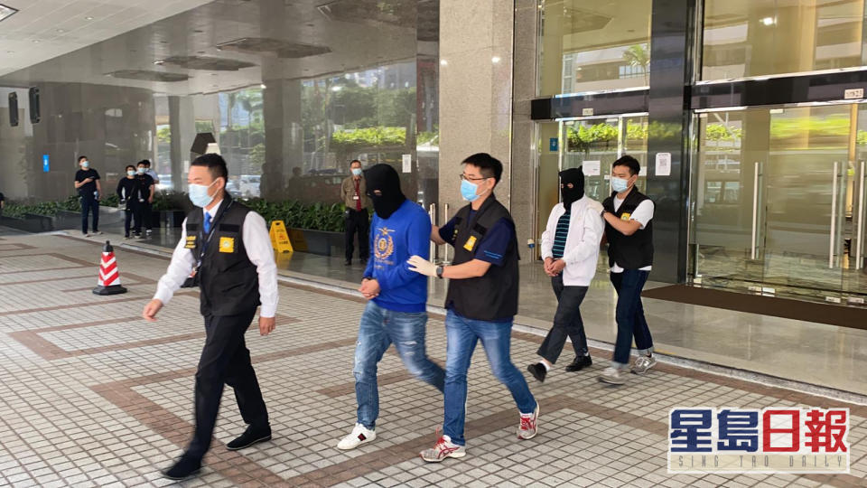 澳門警方拘捕2人，包括1名港人。