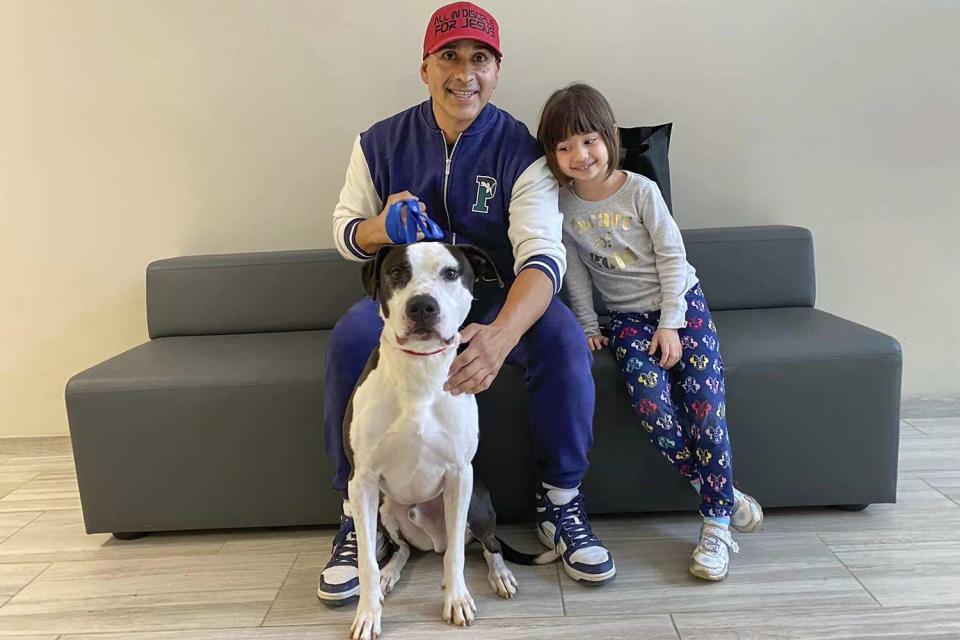 <p>Fairfax County Animal Shelter</p> Alan Moncayo, his daughter and dog Jihoo