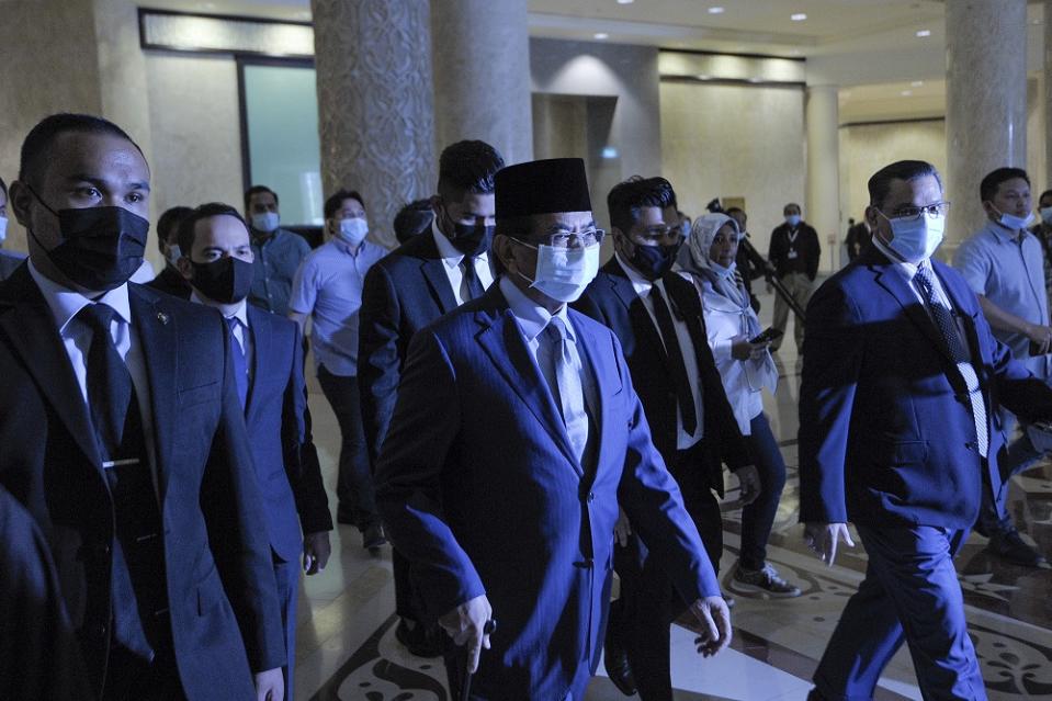 Former Sabah chief minister Tan Sri Musa Aman arrives at the Palace of Justice in Putrajaya September 8, 2020. The 33 assemblymen, then led by Musa, had filed the application on August 7 against the Head of State Tun Juhar Mahiruddin’s decision to dissolve the Assembly at the advice of then chief minister Datuk Seri Mohd Shafie Apdal. — Picture by Shafwan Zaidon