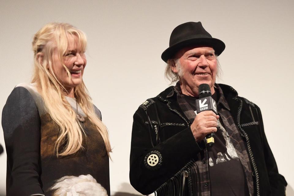 Daryl Hannah and Neil Young, 15 years