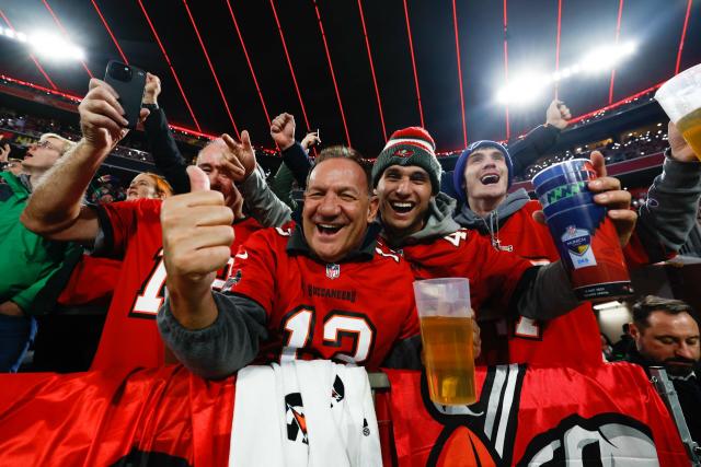 German crowd at Seahawks-Bucs belts out 'Take Me Home, Country Roads'