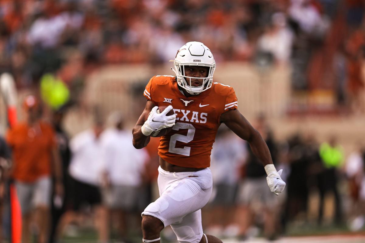 Texas Football: Week 2 Fall Camp Stock Report for the Longhorns