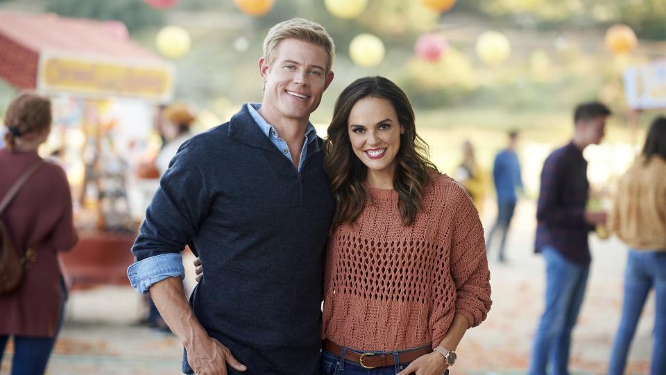 Trevor Donovan, Erin Cahill, Love, Fall and Order, 2019