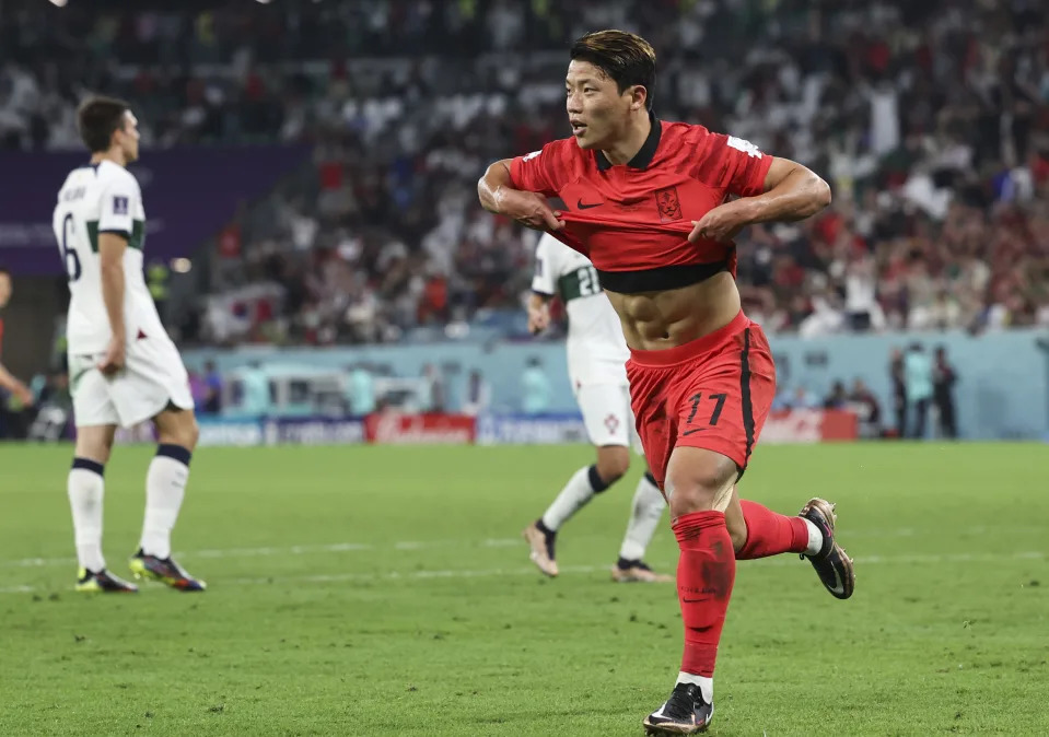 AL RAYYAN, QATAR - DECEMBER 02: Hwang Hee-Chan of South Korea celebrates after scoring to make it 2-1 during the FIFA World Cup Qatar 2022 Group H match between Korea Republic and Portugal at Education City Stadium on December 02, 2022 in Al Rayyan, Qatar. (Photo by Ian MacNicol/Getty Images)