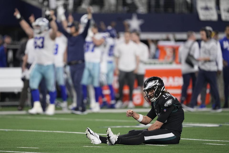 Philadelphia Eagles' Gardner Minshew reacts after throwing an incomplete pass in the final seconds of an NFL football game against the Dallas Cowboys Saturday, Dec. 24, 2022, in Arlington, Texas. (AP Photo/Tony Gutierrez)