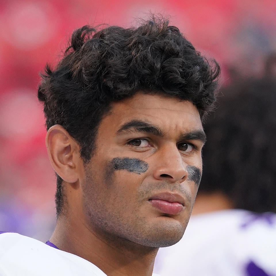 Aug 27, 2021; Kansas City, Missouri, USA; Minnesota Vikings linebacker Chazz Surratt (41) warms up on the sidelines against the <a class="link " href="https://sports.yahoo.com/nfl/teams/kansas-city/" data-i13n="sec:content-canvas;subsec:anchor_text;elm:context_link" data-ylk="slk:Kansas City Chiefs;sec:content-canvas;subsec:anchor_text;elm:context_link;itc:0">Kansas City Chiefs</a> before the game at GEHA Field at Arrowhead Stadium. Mandatory Credit: Denny Medley-USA TODAY Sports