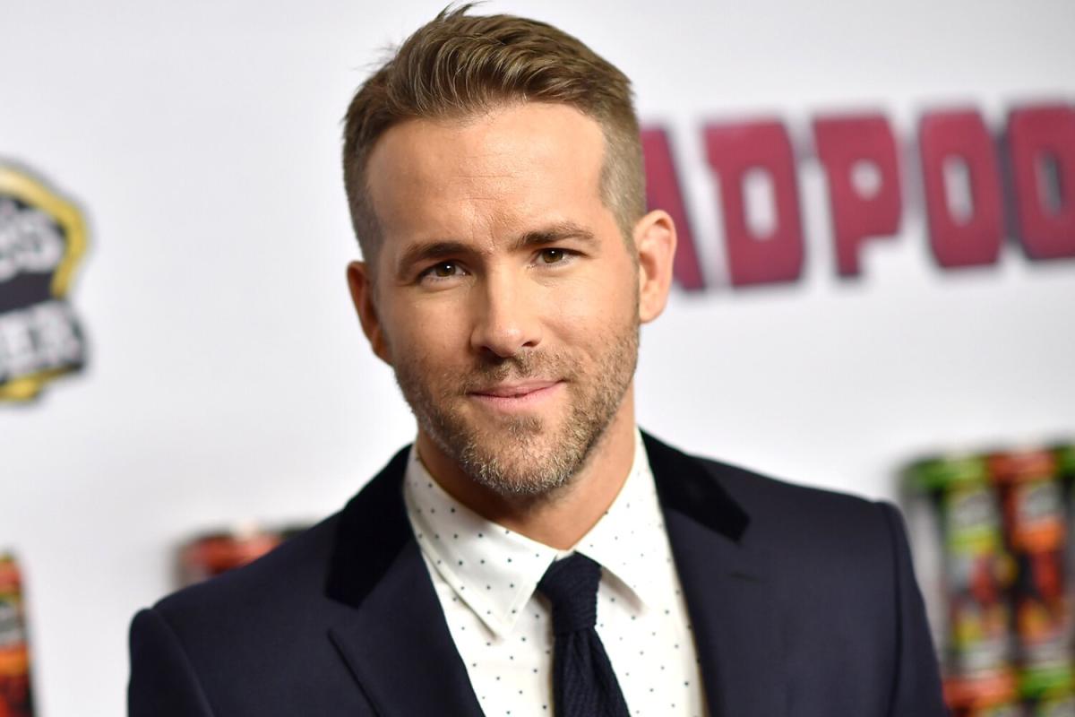 Ryan Reynolds Previews '6 Underground' Stunt With Joke Interview – The  Hollywood Reporter