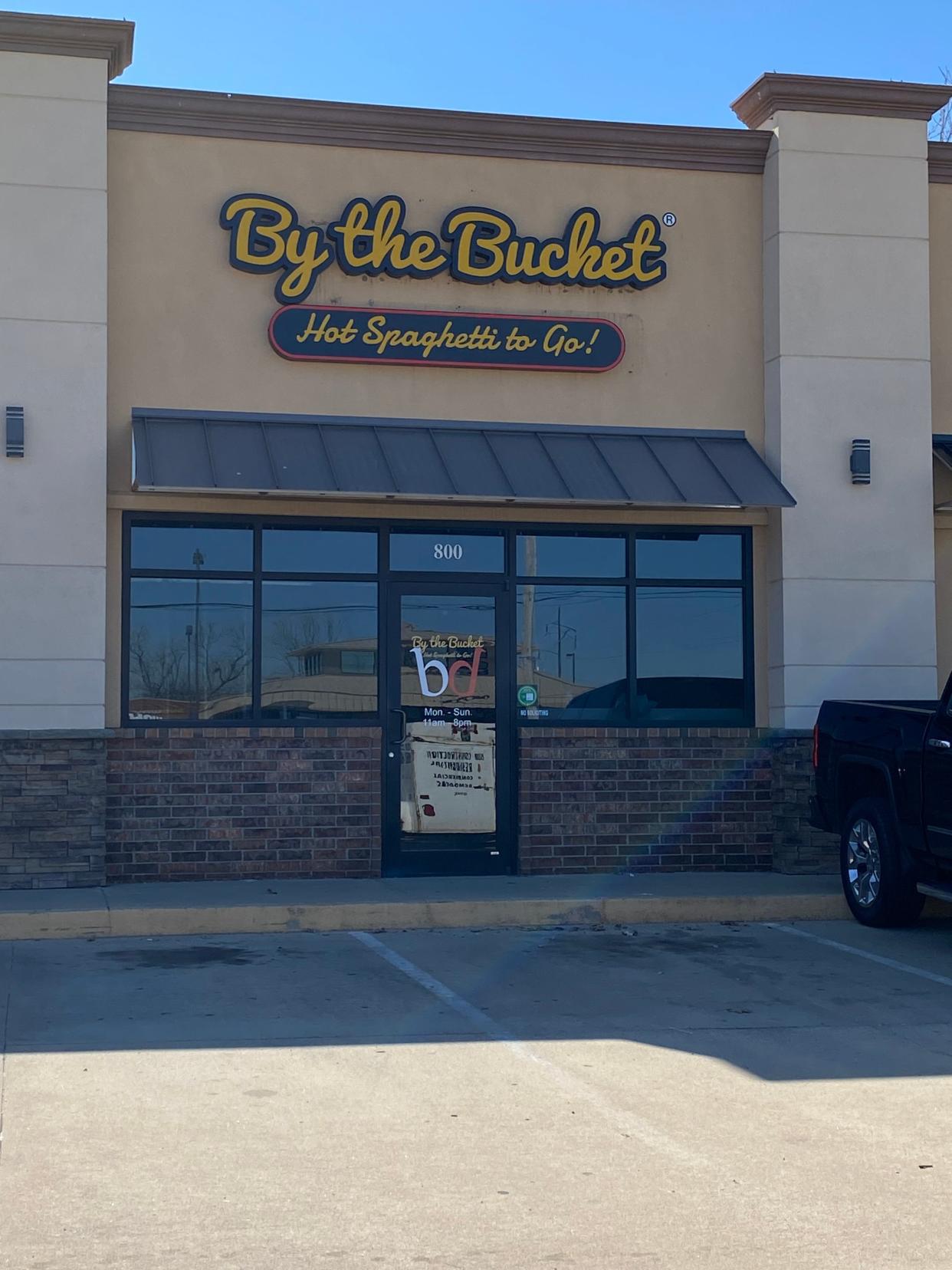 To-go spaghetti restaurant By the Bucket is coming to Shawnee.