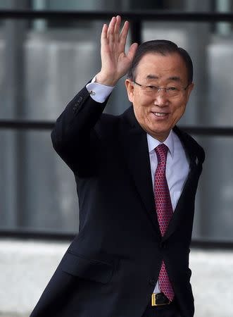 United Nations Secretary General Ban Ki-moon waves as he arrives at the donors Conference for Syria in London, Britain February 4, 2016. REUTERS/Toby Melville